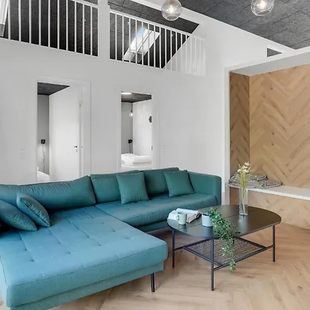 Beautiful In With Kitchen Holiday home