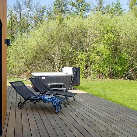Holiday home Beautiful In With Kitchen