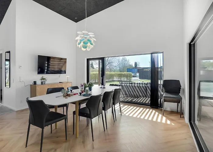Дом отдыха Beautiful In With Kitchen *